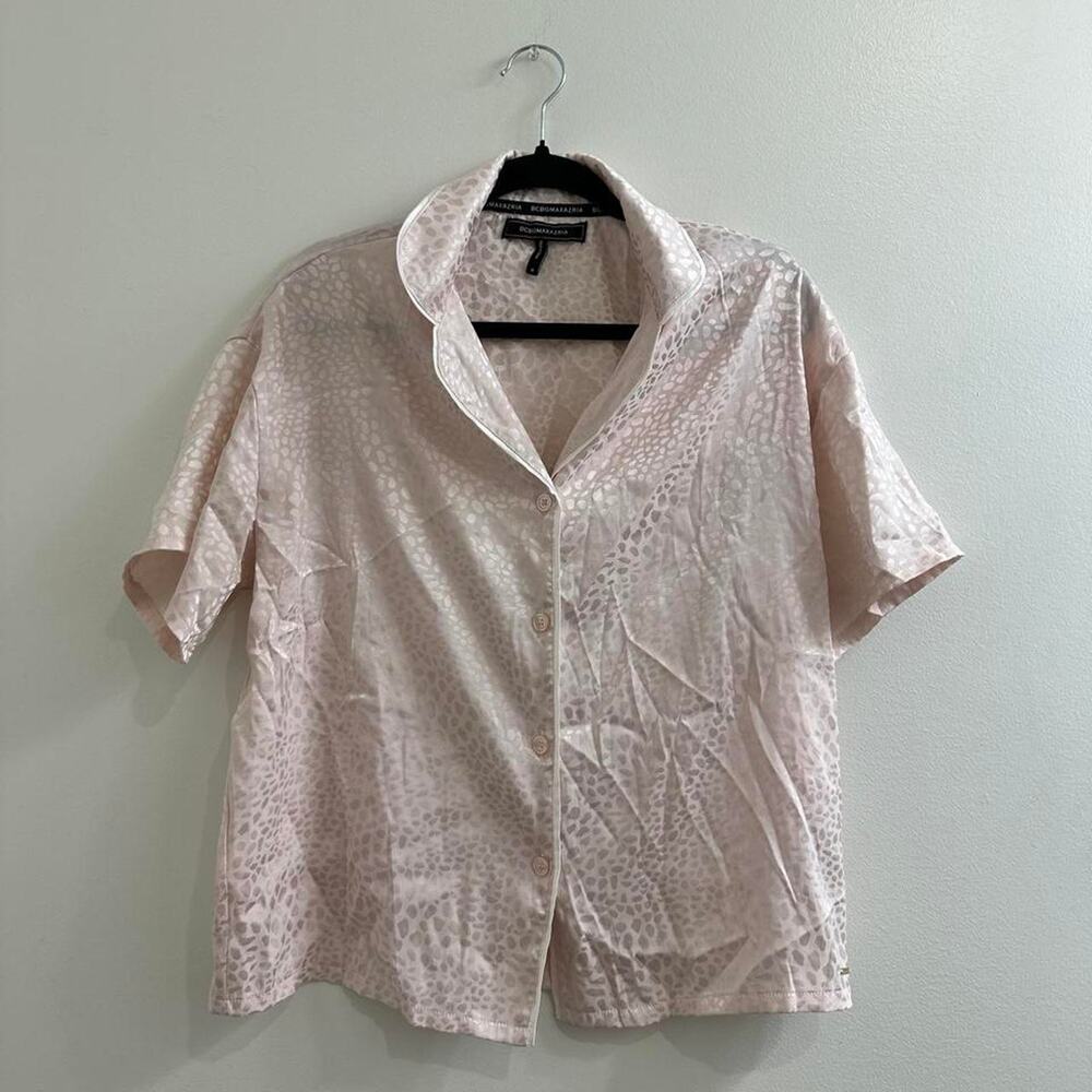 BCBGMAXAZRIA Pink Leopard Print Satin Button Up Pajama Blouse Jacquard Size M